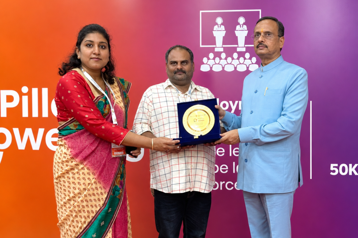 SS Manpower Solutions honoured by Dr. Dinesh Sharma, former Deputy CM of Uttar Pradesh